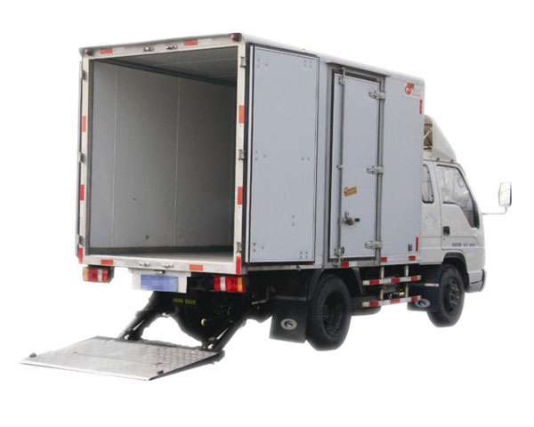 汽(qi)車尾闆(pǎn)