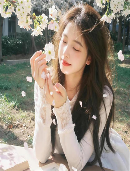 收视第一：《安达卢西亚：女神的报复》的艺术：美学价值与创作技巧探讨